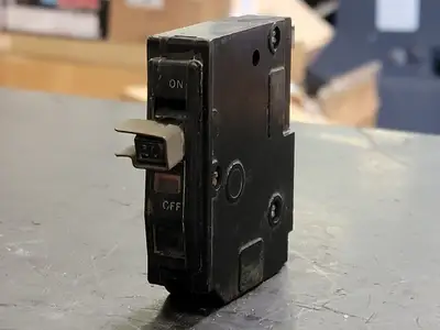 USED SQUARE D QO130