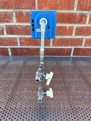 USED VACUUBRAND DVR 2 VACUUM GAGE AND CONTROLLER W/ PARKER VALVES