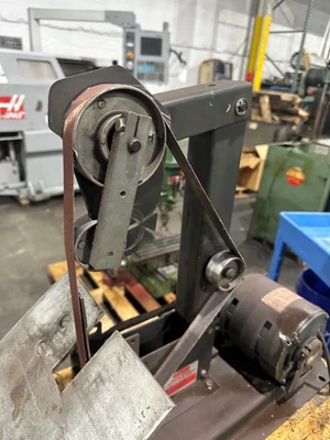 DAYTON 2Z646B 1" BELT SANDER