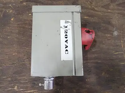 Used LEVITON N3303 Switchgears British Columbia CA | Lenmark #243362