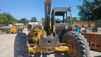 USED 2000 Caterpillar TH83