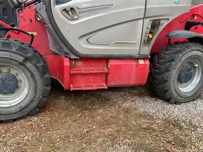 Used 2018 Manitou MHT790 Telehandlers New York US | United Lift #1446461