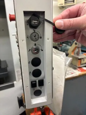 2018 HAAS MINI MILL Vertical Machining Centers | Lion Machinery (11)