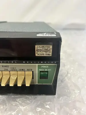 USED FLUKE 8800A