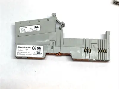 USED ALLEN-BRADLEY POINT I/O 8-POINT TERMINAL BLOCK SER A 95716003 LOT OF 2
