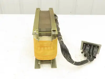 Tokuden Sangyou Step-Down Transformer 3Phase 3kVA 380-575V HV 210-230V LV