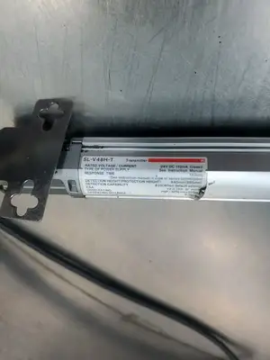 USED KEYENCE SL-V48H-R/SL-V48H-T Safety Light Curtain System
