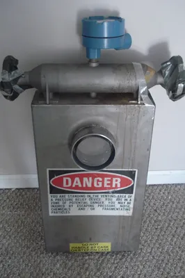 MICRO MOTION S100S123D FLOW METER