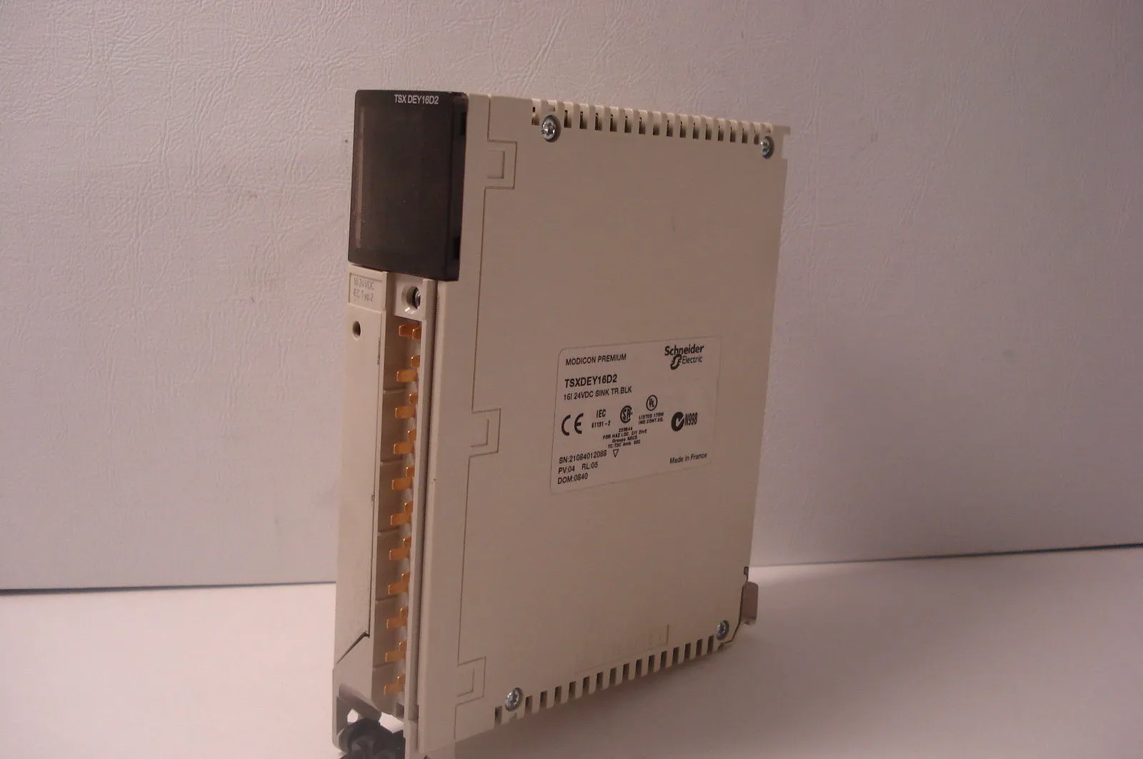 USED TELEMECANIQUE MODICON TSXDEY16D2