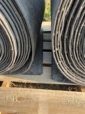 USED UNIVERSAL 114' X 30"
