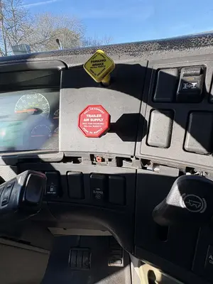 Used 2005 VOLVO VNL Conventional trucks New Jersey US | Proxy Equipment #1425980