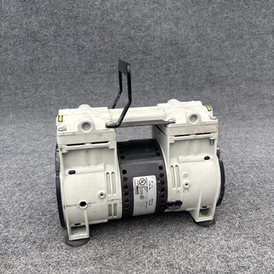 Used Welch 2561R-60 Vacuum Pumps California US | Davliegogo LLC #1708388