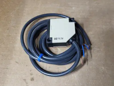 NEW OMRON E3JK-5M2-N-US