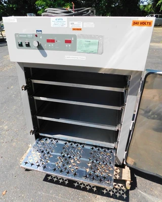 USED VWR SCIENTIFIC OVEN 1380 FM