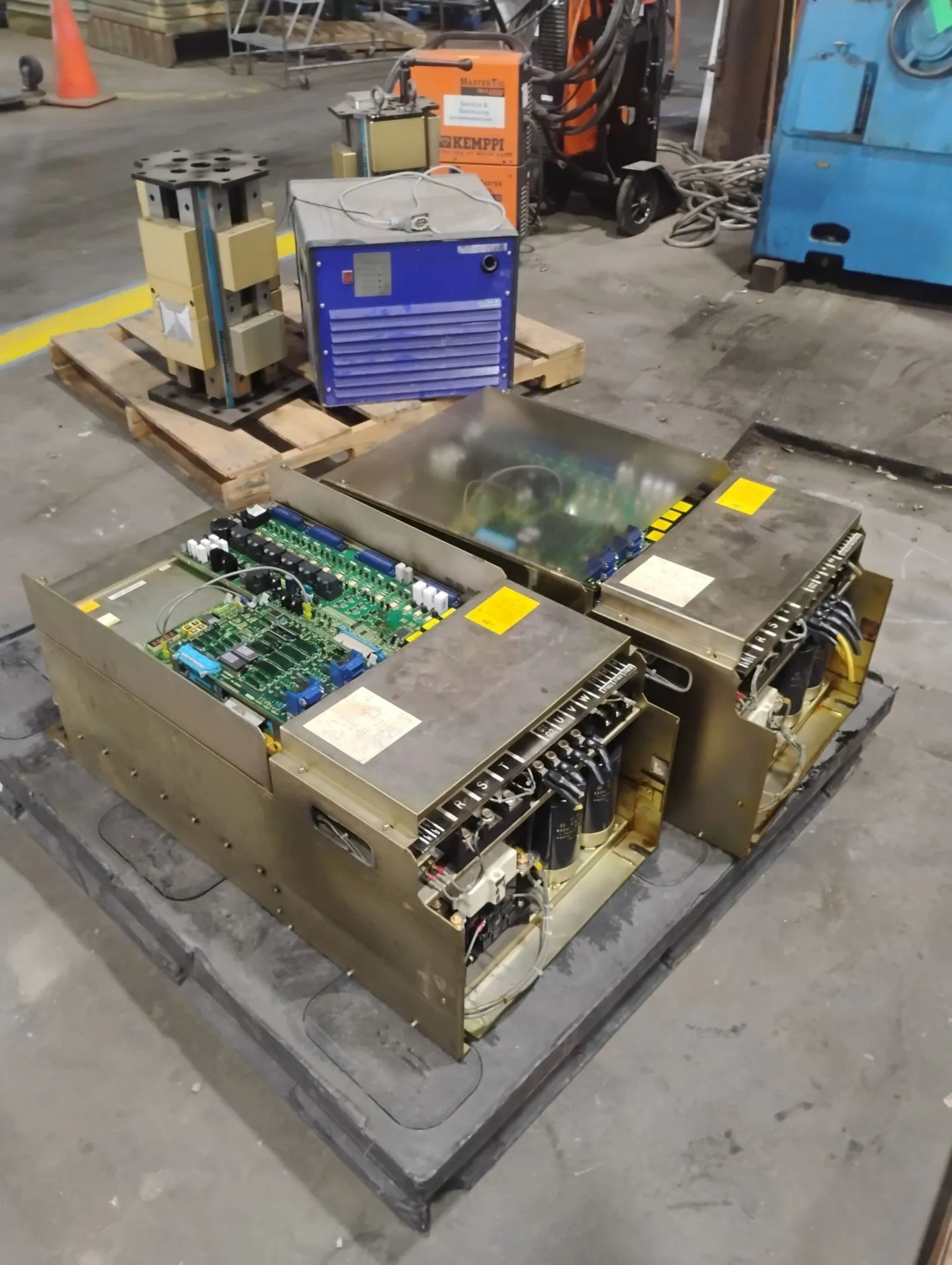 USED FANUC LTD. A06B-6065-H240#H550