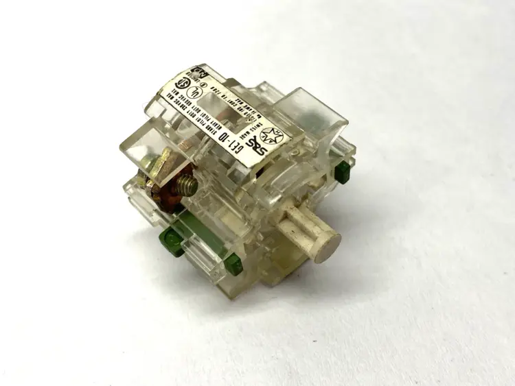 Used SPRECHER+SCHUH AUXILIARY CONTACT BLOCK 500V 10A Contact Blocks | Maverick Industrial Sales #1105276