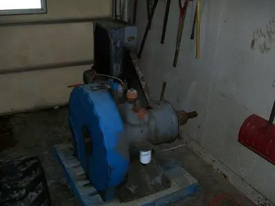 USED OILWELL E-20 RC SINGLE CYLINDER NATURAL GAS OILFIELD PUMP JACK ENGINE