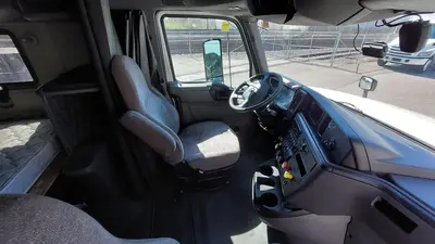 2019 INTERNATIONAL LT625 Sleeper Truck Tractor | Platinum Group (27)