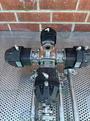 USED 4 ITT PURE FLO ADVANTAGE STAINLESS STEEL DIAPHRAGM VALVE W/ 1" SANITARY FITTING