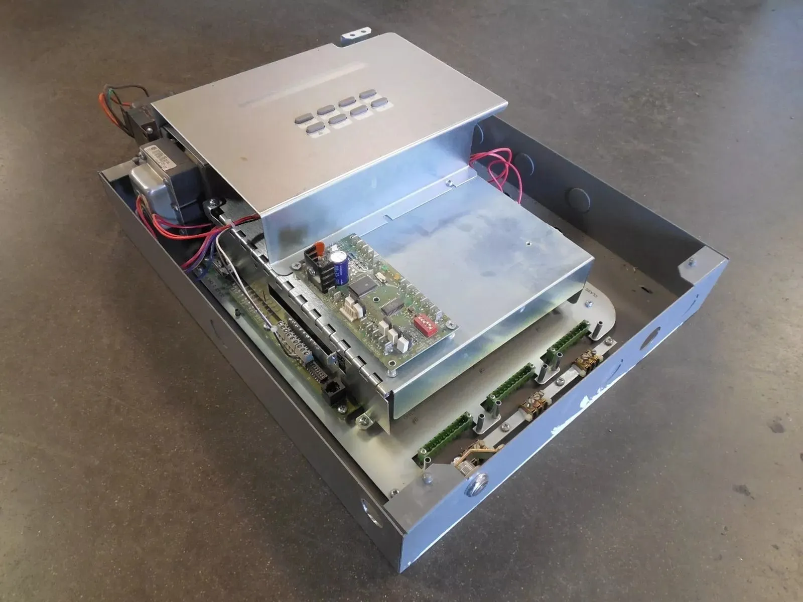 Trane BMTU000AAAS6770001000200 Universal PCM Programmable Control Module NC Used