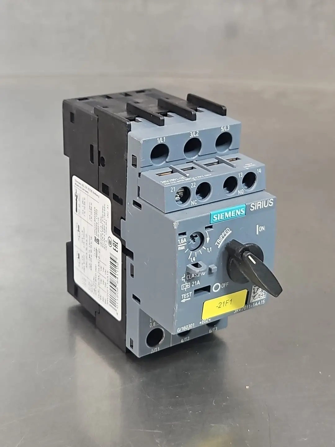Siemens 3RV2011-1AA15 Motor Starter Protector Loc4B9
