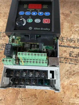 Allen Bradley Powerflex 40 22B-D1P4N104 Ser A 3 Phase Drive LOC-2D