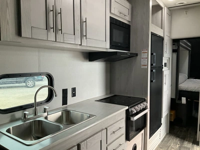 Used 2022 KEYSTONE FUZION Campers, Caravans, Motorhomes Michigan US | Miedema Asset Management Group #1304546