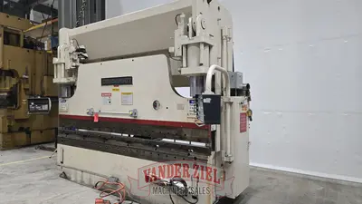 Cincinnati 12’ x 230 Ton Hydraulic Press Brake, Model 230 FMII x 10