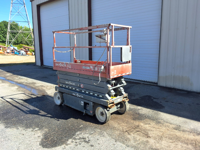 Used 2017 Skyjack SJ3226 Scissor Lifters North Carolina US | Stack Equipment #1080333