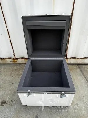 Used PARKER WHITE CARGO CONTAINER 24 1/2' X 24 1/2' Restaurant Storage Containers California US | Star Industries #1255723
