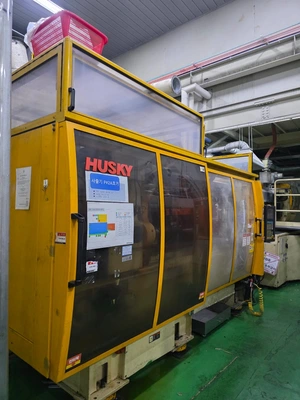 USED 2005 HUSKY GL300