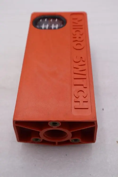 Used _UNKNOWN_ _UNKNOWN_ Photoelectric Sensors Pennsylvania US | Global Equipment International, LLC #1438084