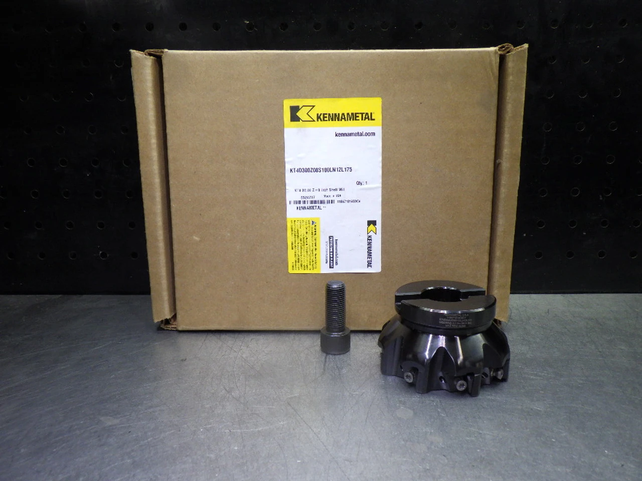 Kennametal 3" Coolant Thru Facemill 1" Arbor KT4D300Z08S100LN12L175 (LOC1194A)