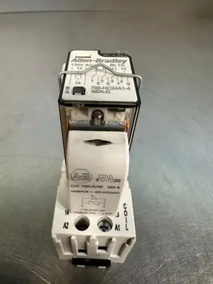 USED Allen-Bradley Allen Bradley 700-AV3R / 700-HN104 / 700-HC24A1-4