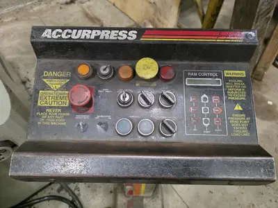 1994 ACCURPRESS 7606 Fabricating Machinery, Press Brakes, Hydraulic | Holland Equipment Hunters, Inc. (2)