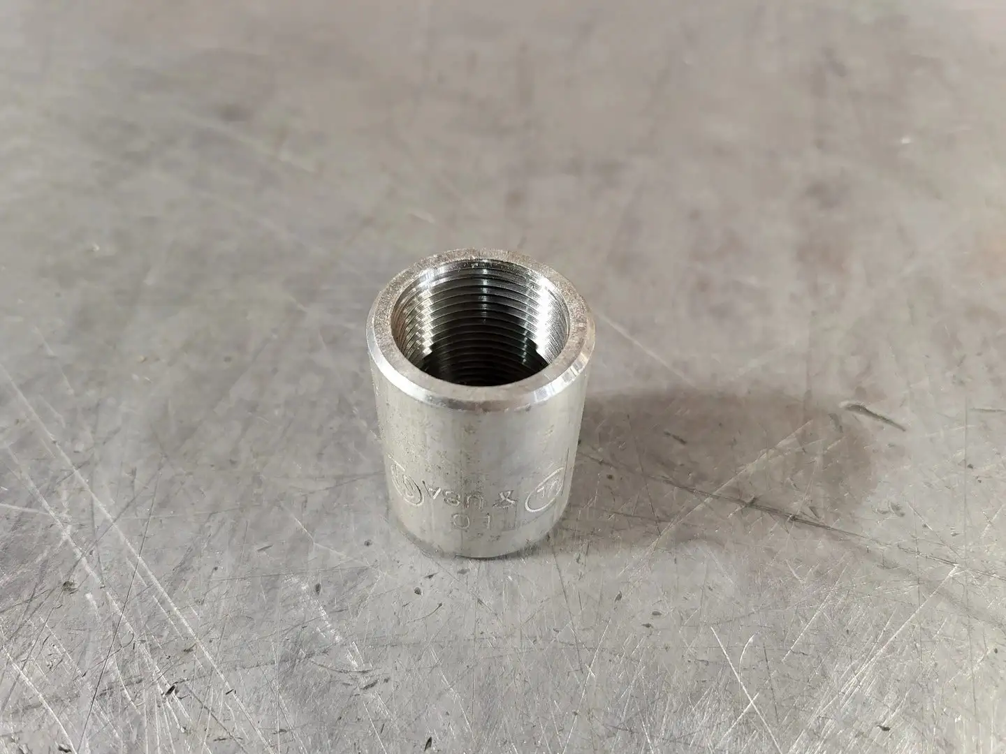0.9" Threaded Coupling (Box of 49)
