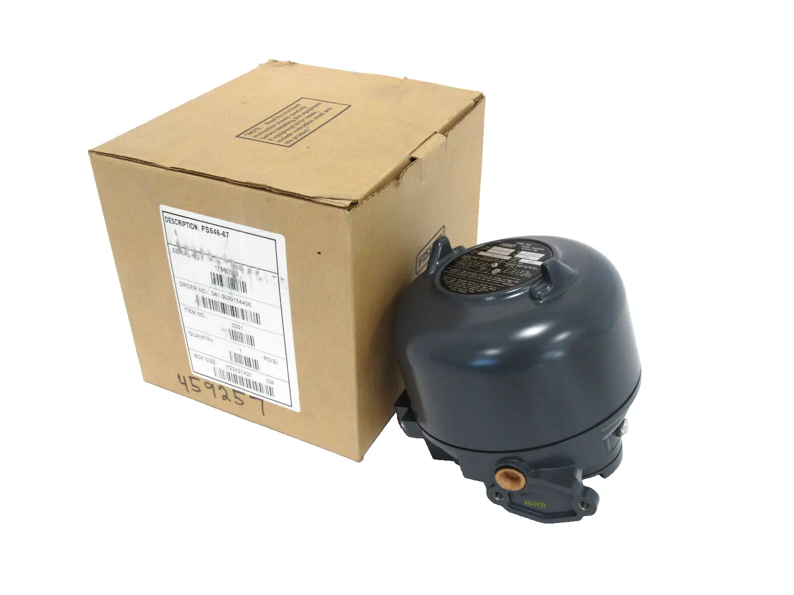 NEW FISHER FS546-67 PRESSURE TRANSDUCER FS54667