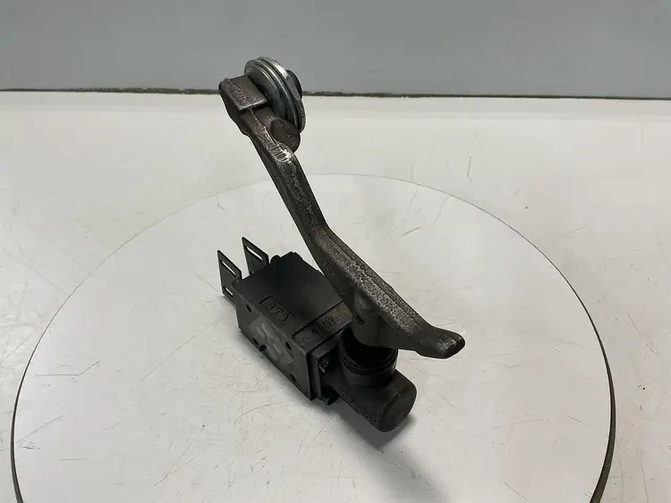 Used PARKER D1VMR4HN75XB100 Valves/Fittings Michigan US | Ideal Machinery #690436