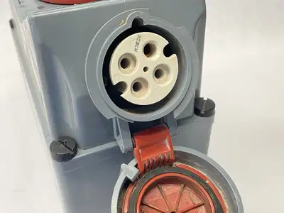 Used MENNEKES Pin & Sleeve Switched Interlock Receptacle 3-Ph 15HP 480VAC Switchgears Michigan US | Maverick Industrial Sales #1395367