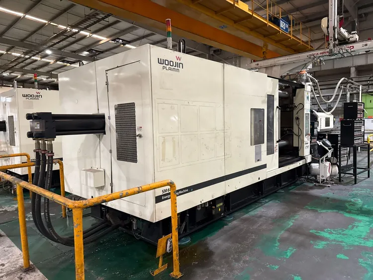 Used 2014 WOOJIN PLAIMM SM680 Injection Molding Machines California US | Machinery Network #234307