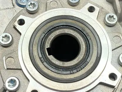 Used Techtop Electric Motor 0.35HP w/ Varvel FRT40 B3 i=7 Gear Reducer 7:1 Gearmotors Michigan US | Maverick Industrial Sales #1389612