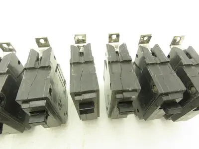 General Electric THQB1120 Circuit Breaker 1-Pole 20A Screw In 120/240V Lot of 22
