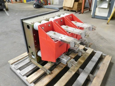 Used WESTINGHOUSE 150 VCP 1000 Circuit Breakers Ohio US | Equipment Recovery Corp. #1330488