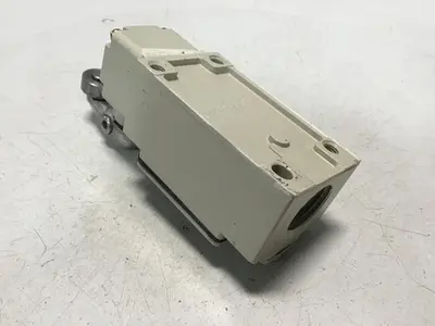 USED YAMATAKE LJA10-11A21N-004