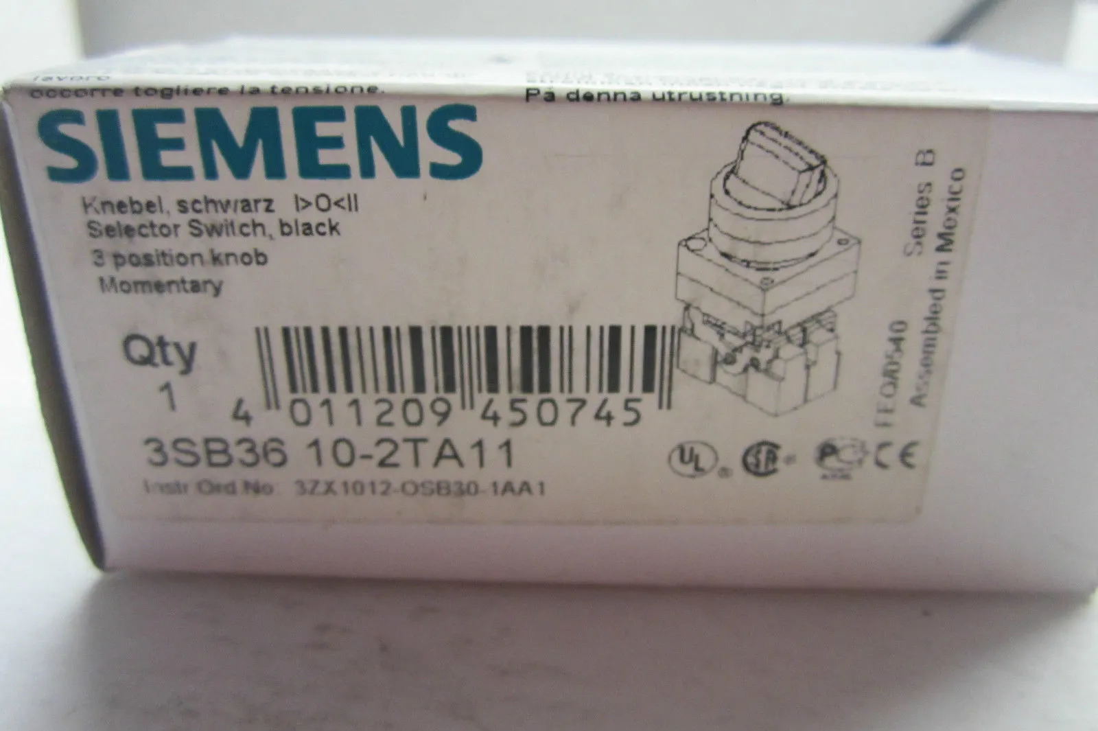 NEW SIEMENS 3SB36 10-2TA11 SELECTOR SWITCH S3B36102TA11