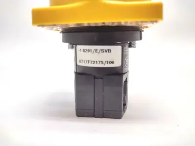 Used EATON CONTROL CIRCUIT SWITCH, STOP FUNCTION Relays & Switches | Maverick Industrial Sales #1108150