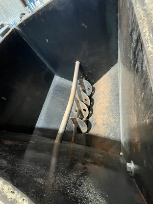 Approx. 125 cu/ft Agitator, Two Rotor/Augers