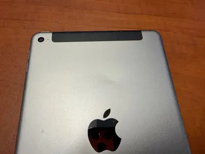 Used APPLE A1550 Commercial Audio/Visual Equipment Ohio US | HGR 24 #1334641