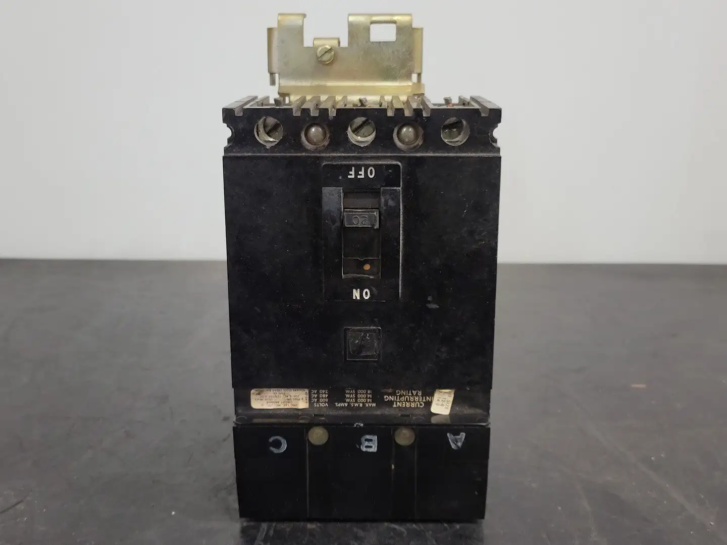 USED SQUARE D FA36020