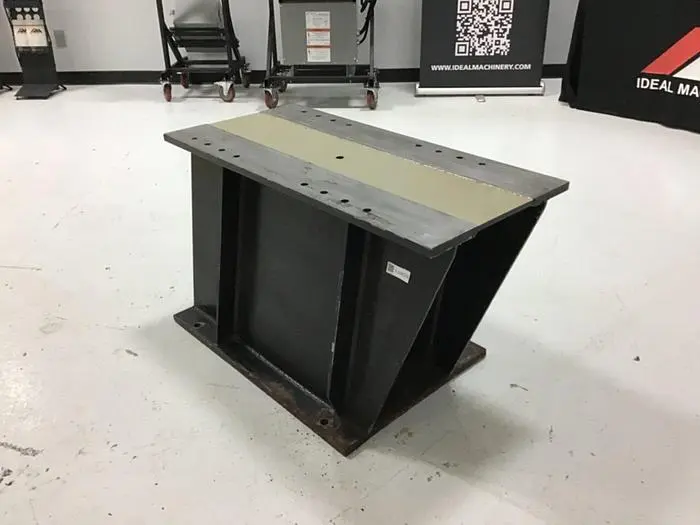 Used SEPRO 32X22 ROBOT STAND Robot Parts Michigan US | Ideal Machinery #588112